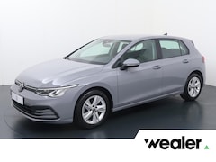 Volkswagen Golf - 1.0 TSI Life | 110 PK | Navigatiesysteem | Achteruitrijcamera | Adaptive cruise control |