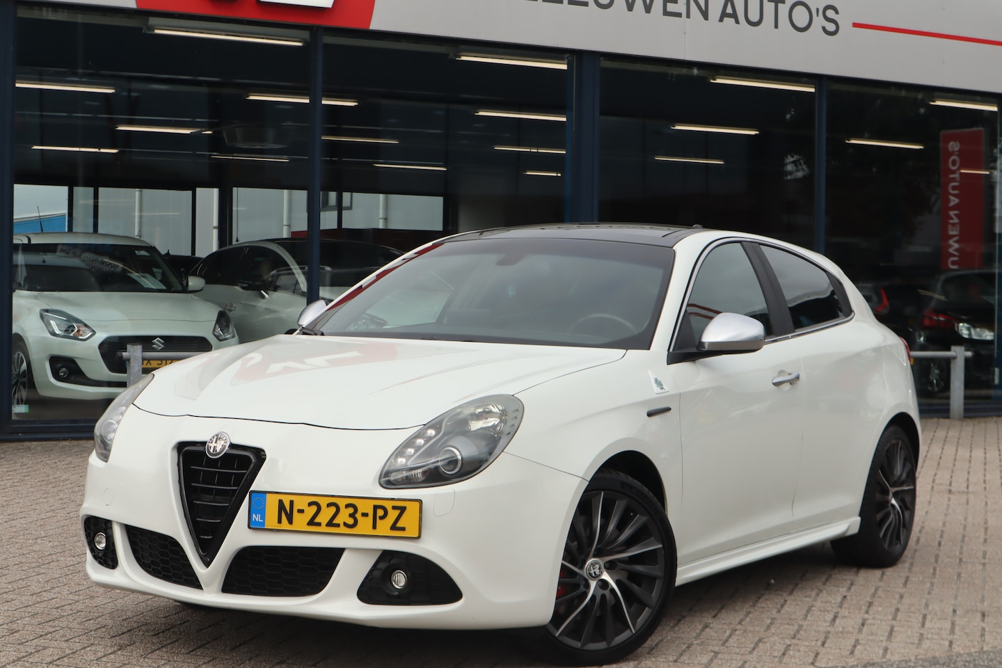 Alfa Romeo Giulietta - 1.7 TBi Quadrifoglio Verde | Nieuw Binnen! | Pano | Leder | 234pk! - AutoWereld.nl