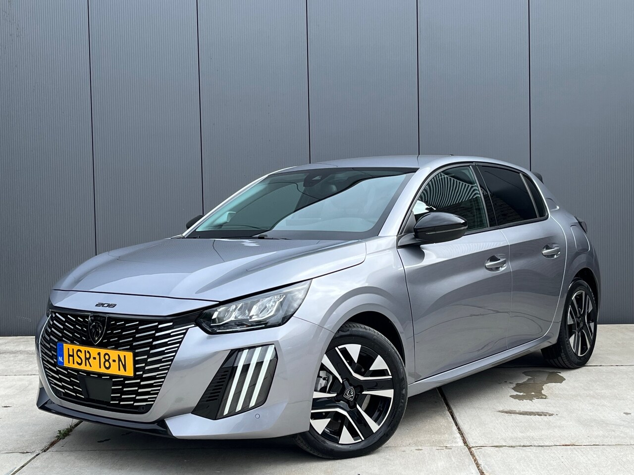 Peugeot 208 - Hybrid 100 e-DCS6 Allure AUT / Keyless / Adaptieve Cruise - AutoWereld.nl