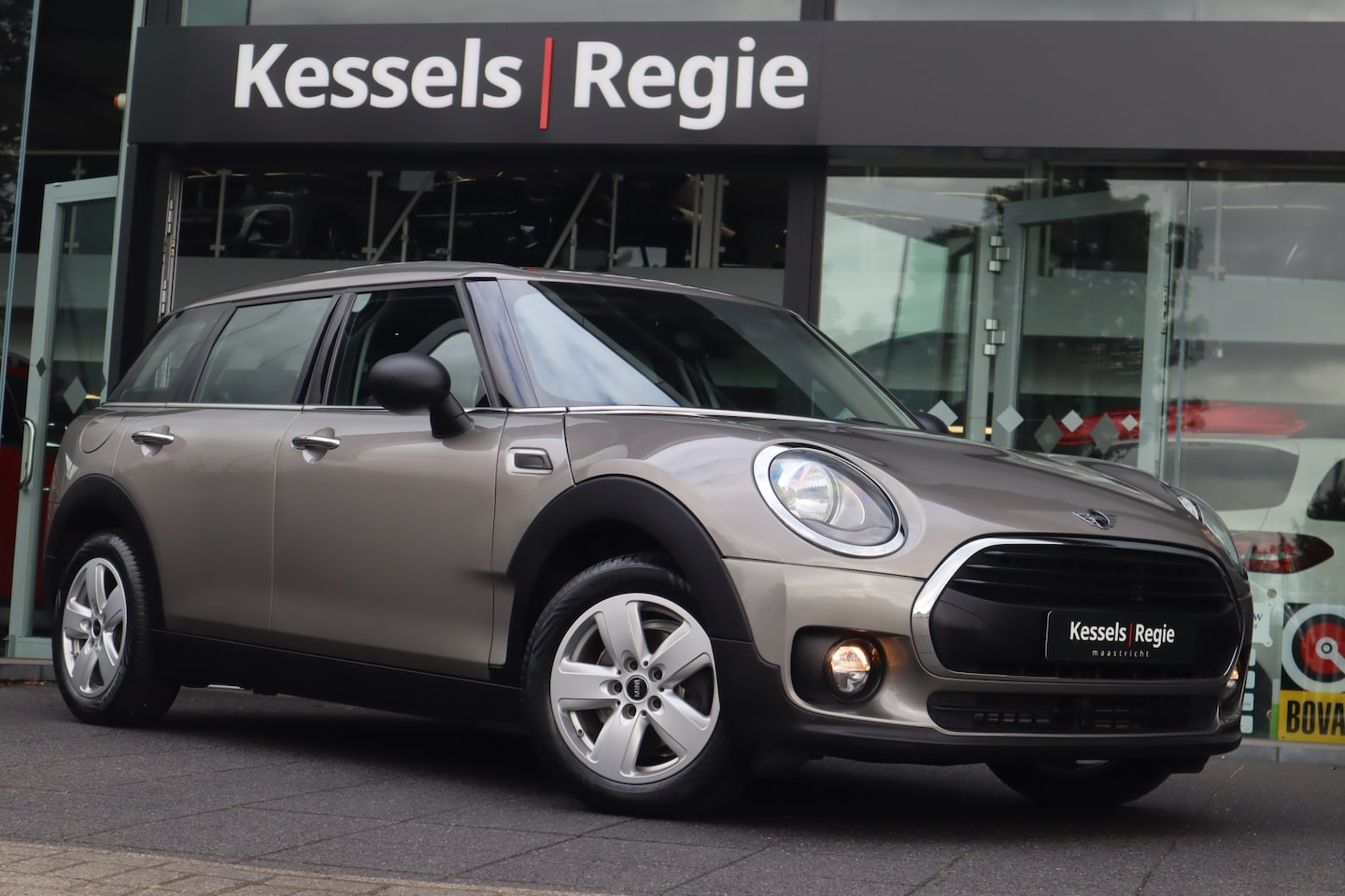 MINI Clubman - Mini 1.5 One Business Navi BT PDC - AutoWereld.nl