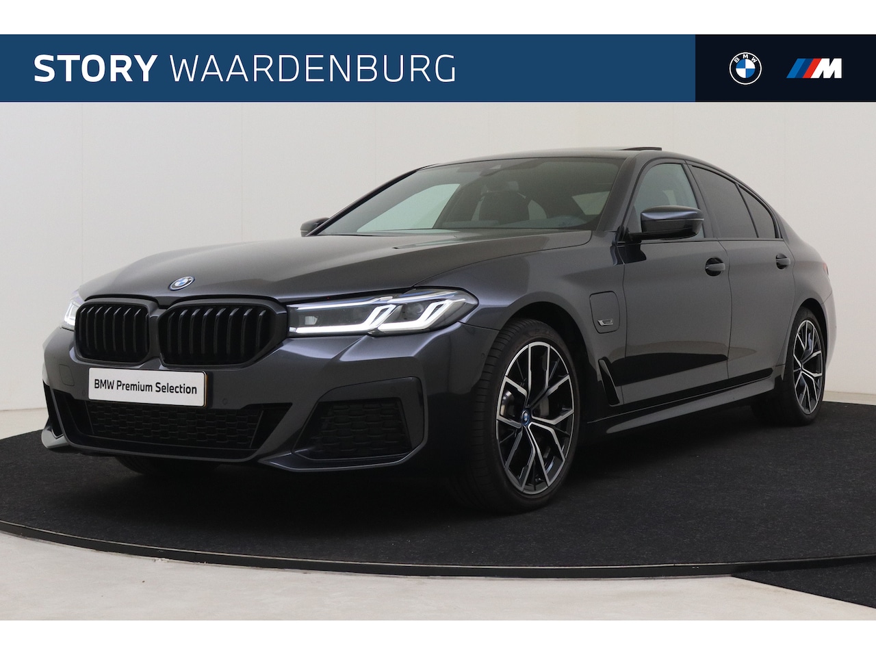 BMW 5-serie - 520e High Executive M Sport Automaat / Schuif-kanteldak / Laserlight / Stoelventilatie / S - AutoWereld.nl