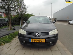 Renault Mégane - 2.0-16V Authentique Comfort automaat