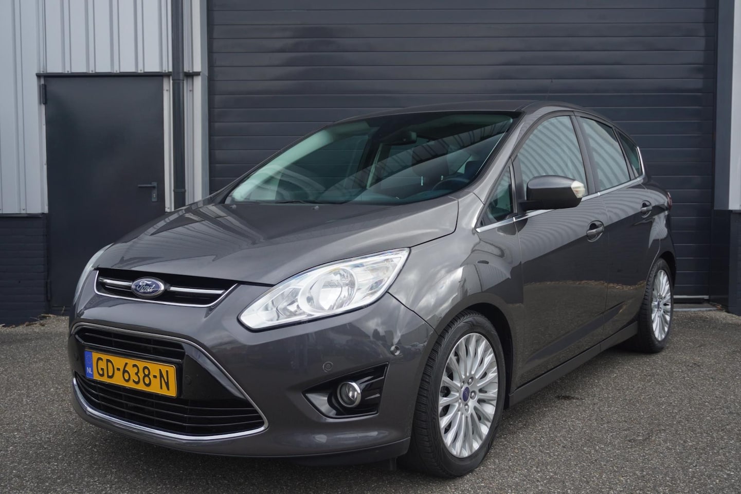 Ford C-Max - 1.0 Edition Plus | Navigatie | Bluetooth | Camera | Trekhaak - AutoWereld.nl