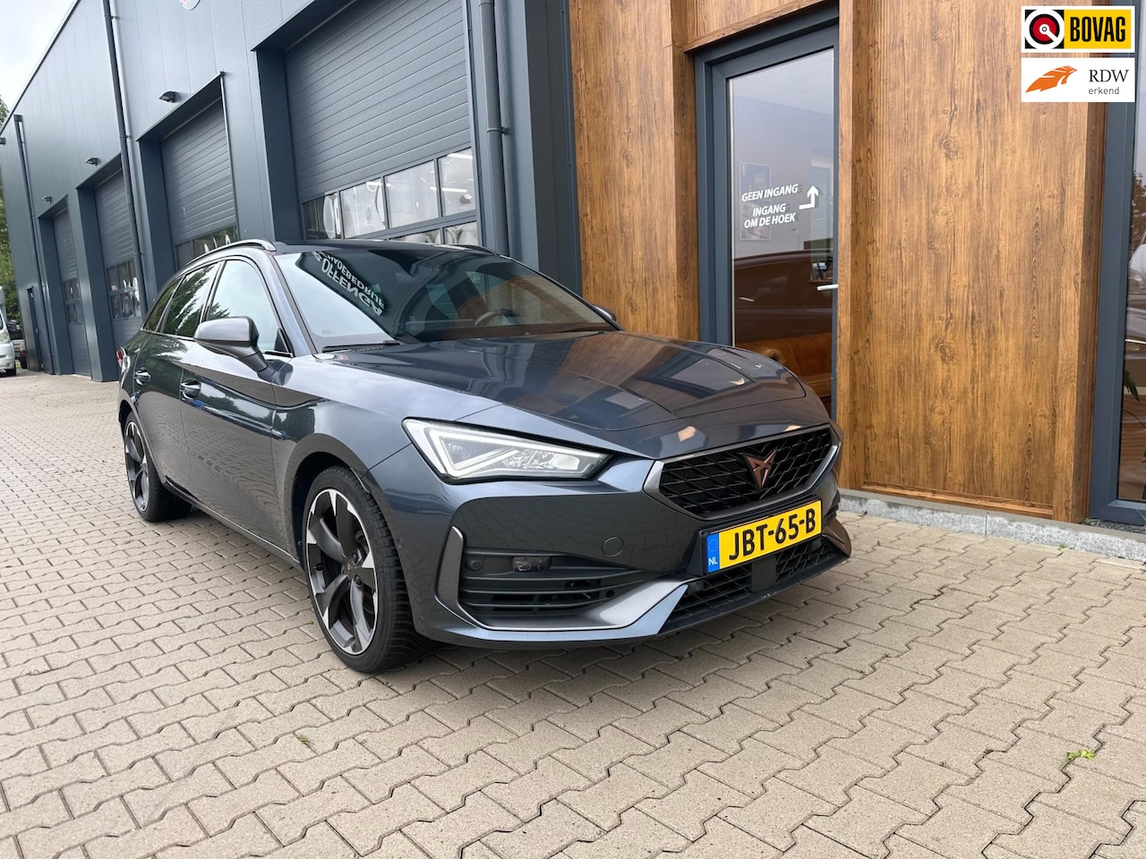 CUPRA Leon Sportstourer - 1.4 e-Hybrid VZ Adrenaline camera stoelverwarming - AutoWereld.nl