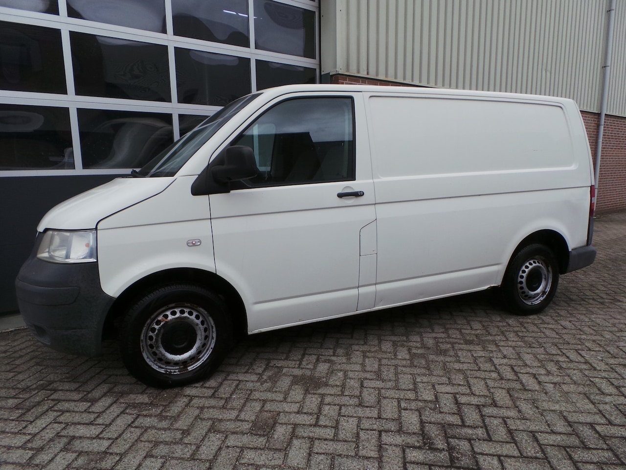 Volkswagen Transporter - 1.9 TDI 85pk L1H1GEEN APK Klep-ruit,trekhaak geen apk - AutoWereld.nl