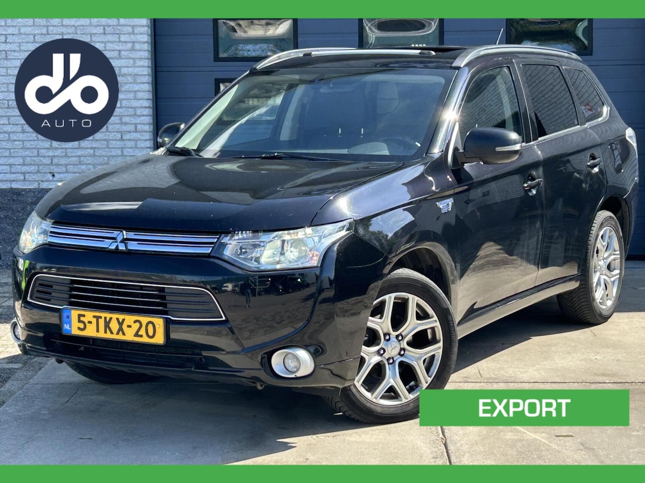 Mitsubishi Outlander - 2.0 PHEV Executive Edition OPENDAK I XENON I EXPORT /HANDEL - AutoWereld.nl
