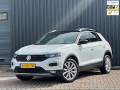 Volkswagen T-Roc - 1.5 TSI Sport VIRTUAL/PANO/NAVI