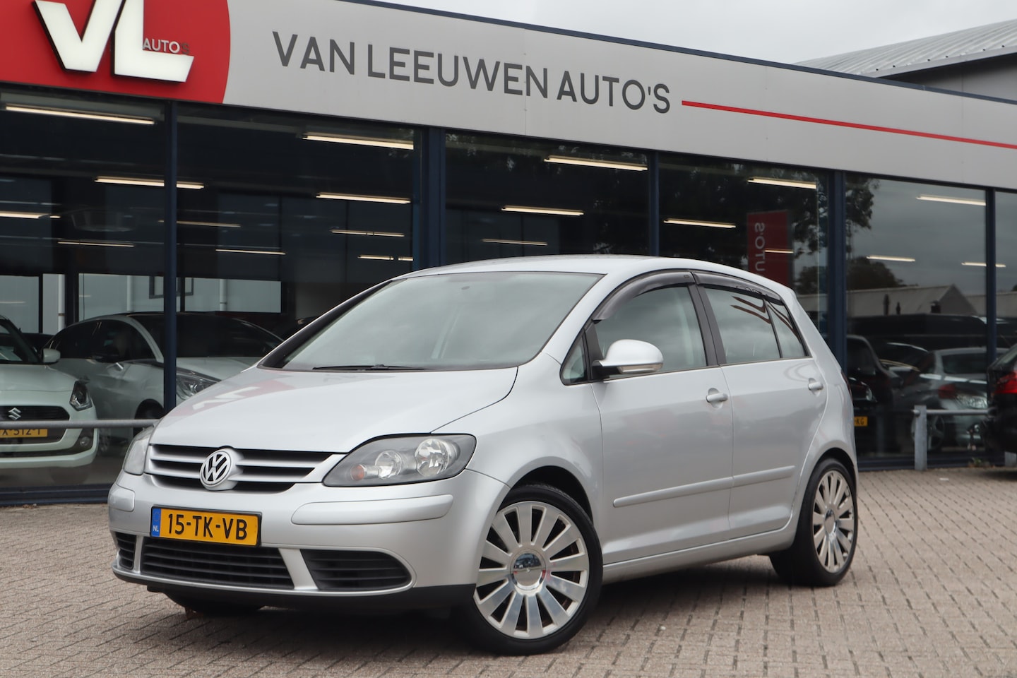 Volkswagen Golf Plus - 1.6 Optive | Trekhaak | Airco | APK 03-08-2026 - AutoWereld.nl