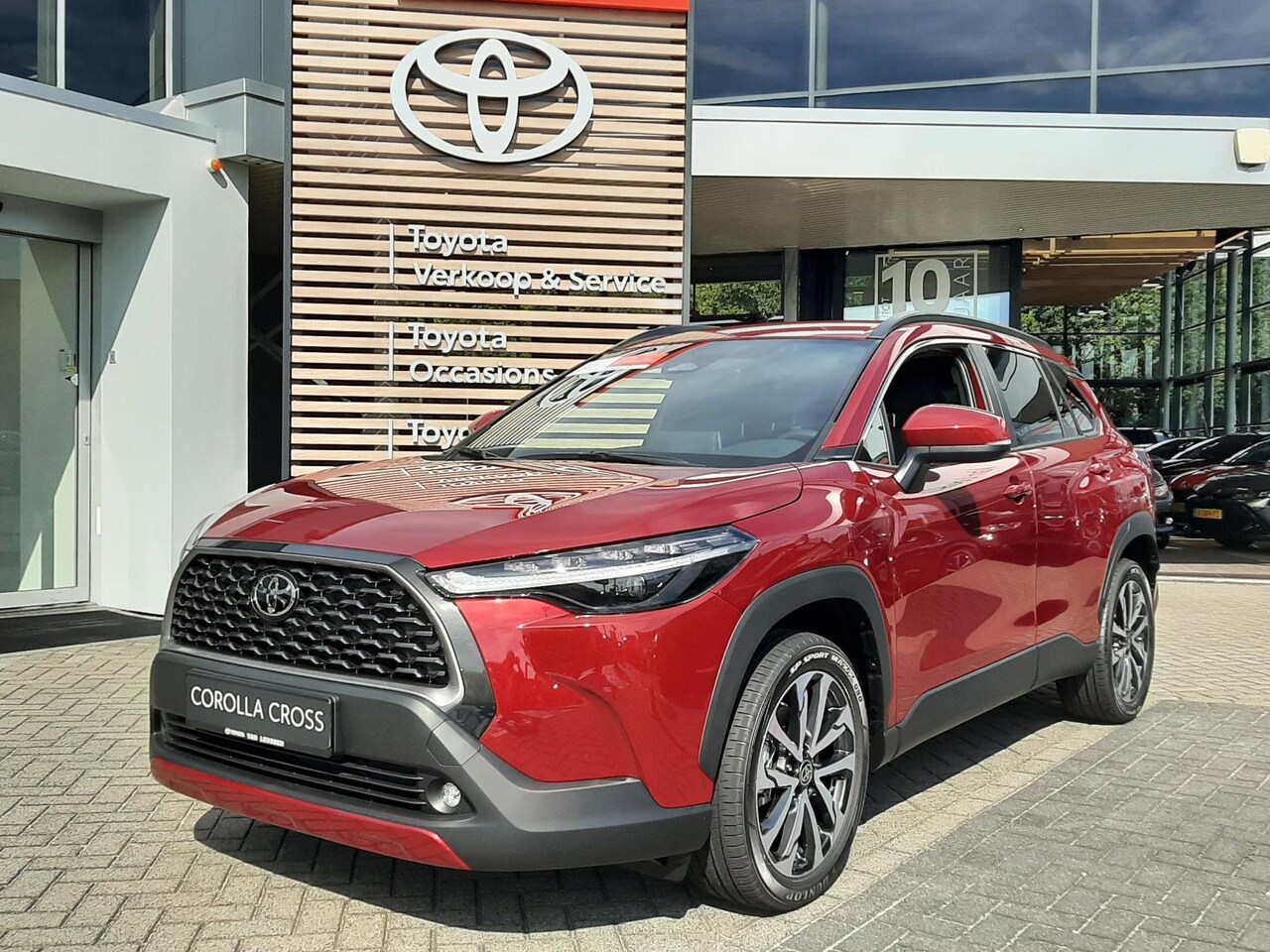 Toyota Corolla Cross - Hybrid 140 Dynamic NAVI APPLE/ANDROID 18"LMV DRAADLOOS-LADEN KEYLESS AD-CRUISE DAB+ - AutoWereld.nl