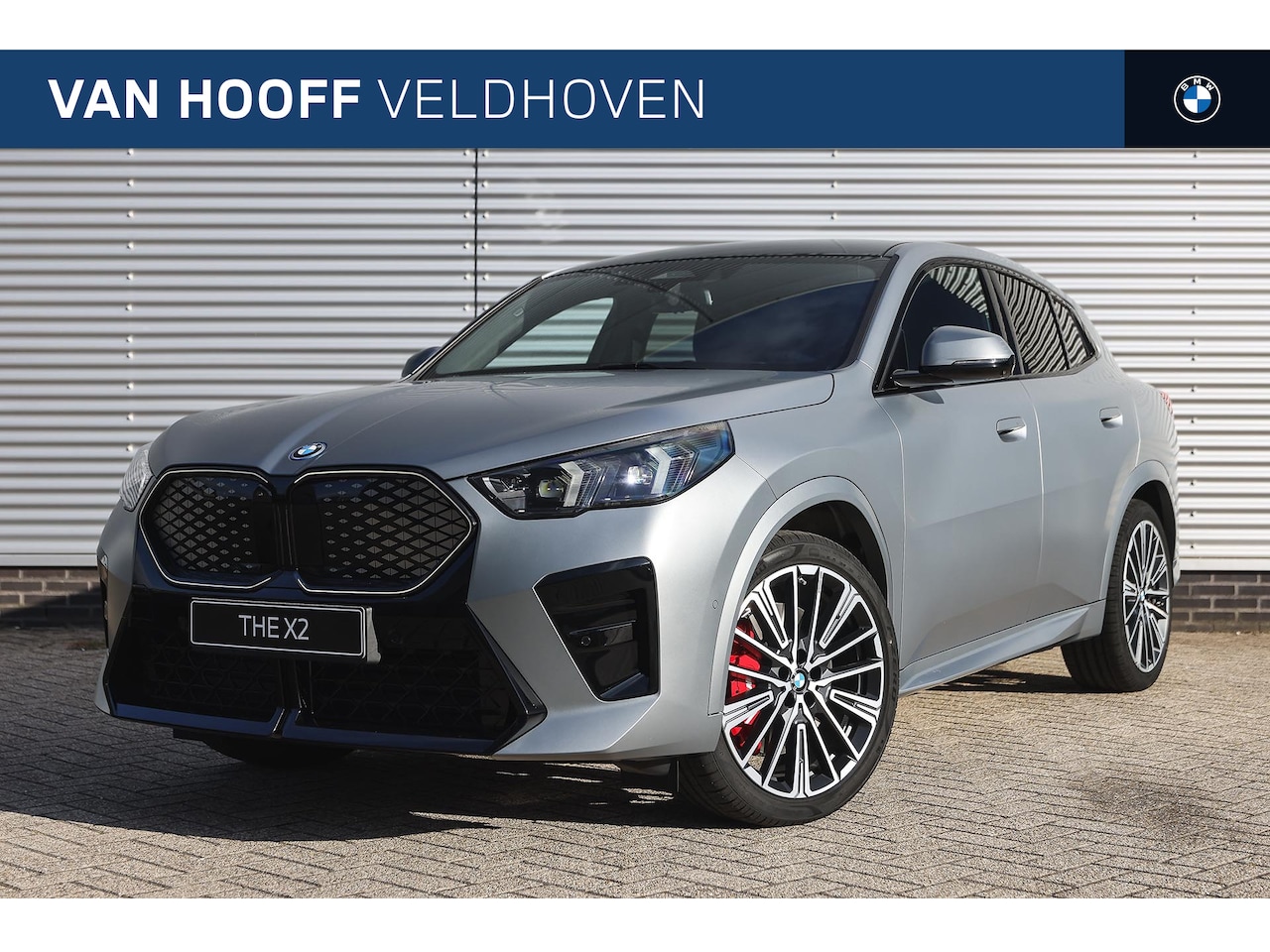 BMW iX2 - eDrive20 High Executive M Sport / Panoramadak / Sportstoelen / Adaptieve LED / Parking Ass - AutoWereld.nl