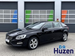 Volvo V60 - 2.0 D2 MOMENTUM / AUTOMAAT / AIRCO / CRUISE