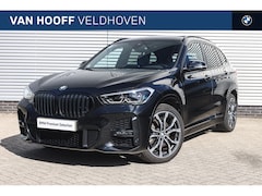 BMW X1 - xDrive25e High Executive M Sport Automaat / Panoramadak / Trekhaak / Sportstoelen / Achter