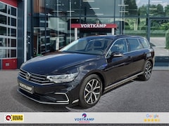 Volkswagen Passat Variant - 1.4 TSI DSG GTE TREKHAAK/CAMERA/NAVI/CARPLAY/ACC/STOELVERW