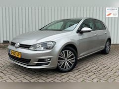 Volkswagen Golf - 1.2 TSI Connected Series Allstar |Stoelverwarming|Cruise| PDC