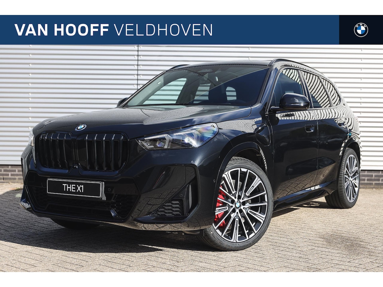 BMW X1 - xDrive30e High Executive M Sport Automaat / Panoramadak / Trekhaak / Sportstoelen  / Adapt - AutoWereld.nl