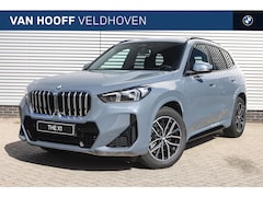 BMW X1 - sDrive20i High Executive M Sport Automaat / Panoramadak / Trekhaak / Sportstoelen / Adapti