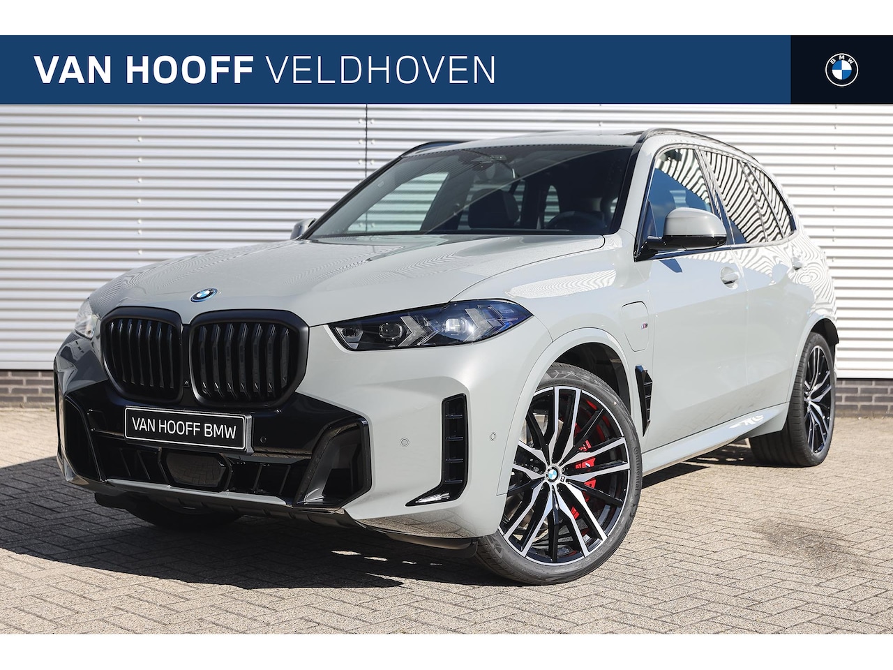BMW X5 - xDrive50e High Executive M Sport Automaat / Panoramadak / Trekhaak / Active Steering / Sof - AutoWereld.nl