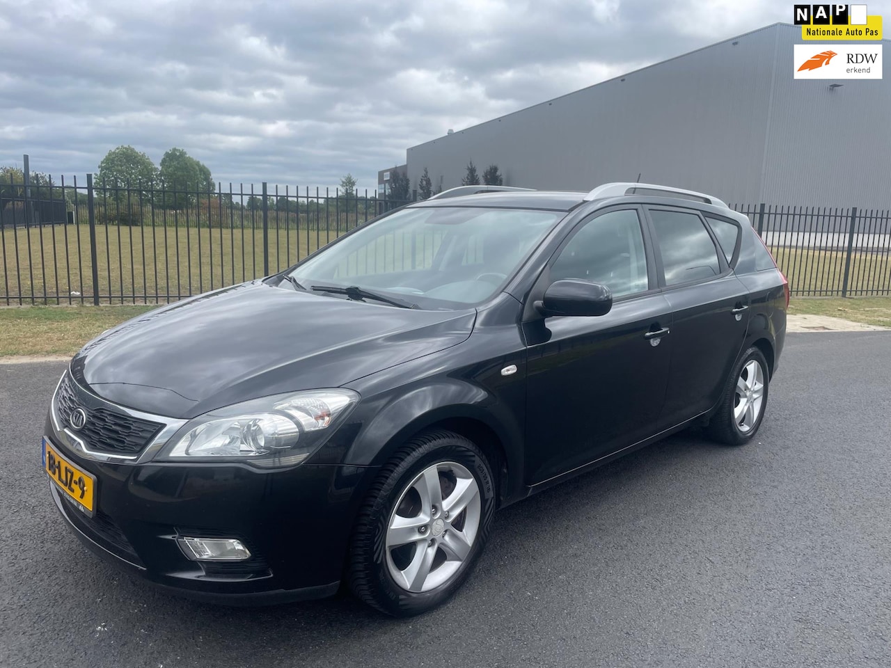 Kia Cee'd - 1.4 CVVT X-ecutive Airco Navi Apk 3-2026!!! - AutoWereld.nl