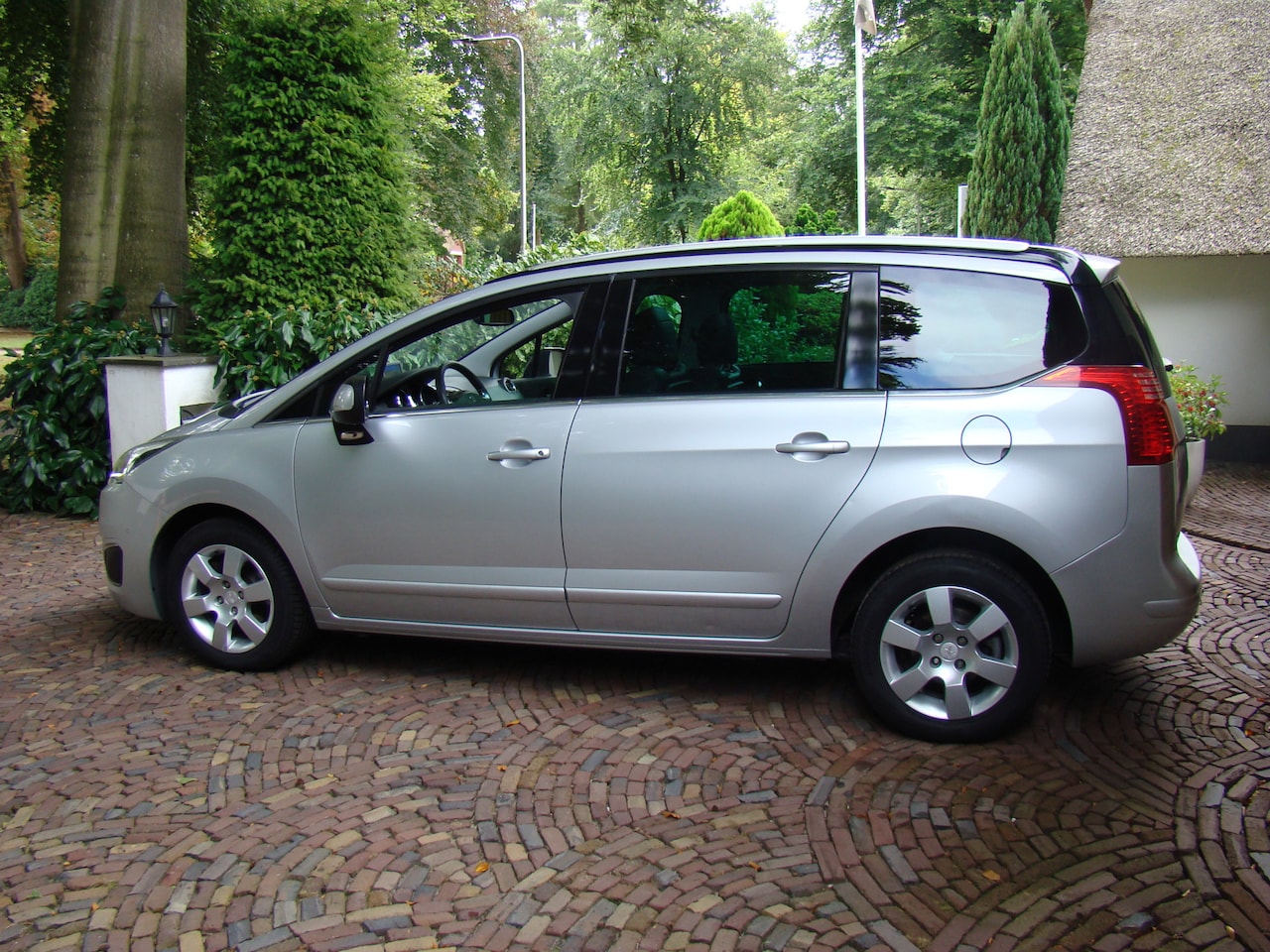 Peugeot 5008 - 1.6 THP Allure 5p. 1.6 THP Allure 5p. - AutoWereld.nl