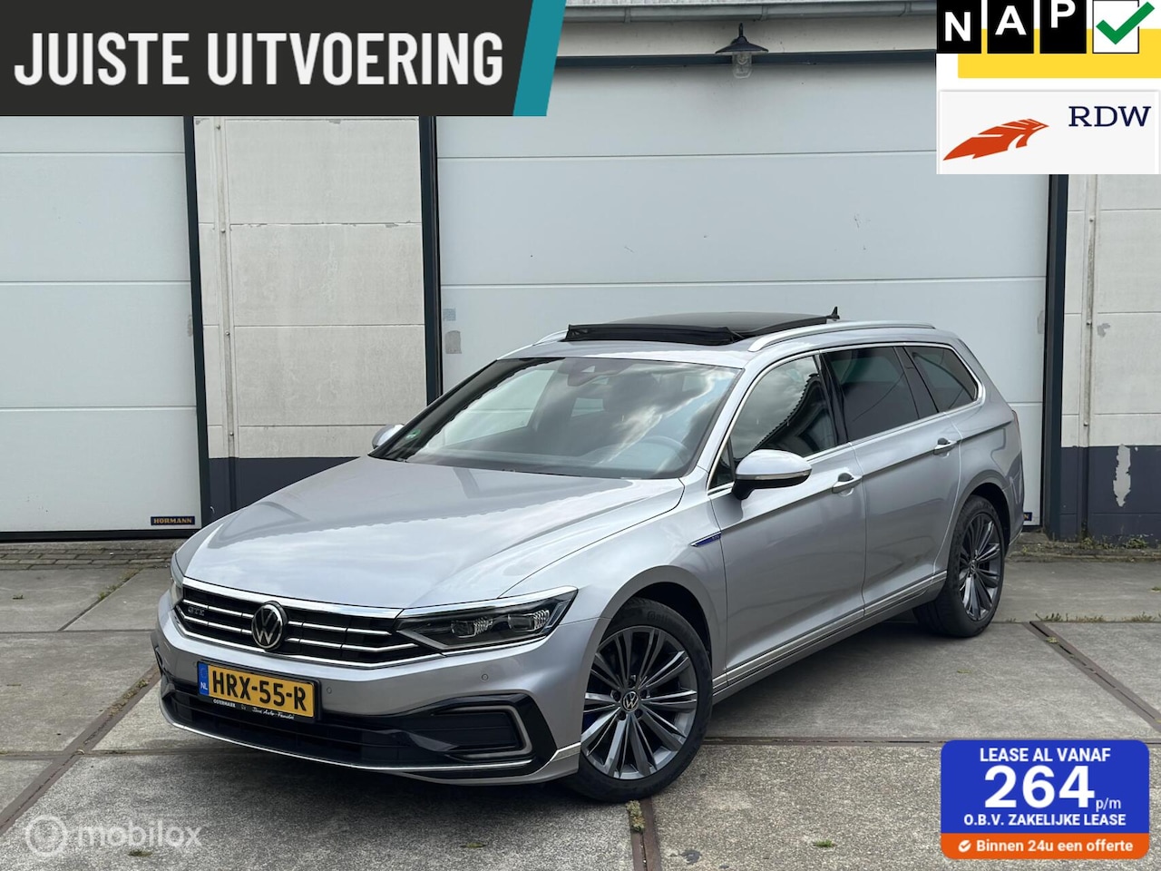 Volkswagen Passat Variant - 1.4 TSI GTE | PANO| PHEV | Digitaal | PDC | Camera - AutoWereld.nl