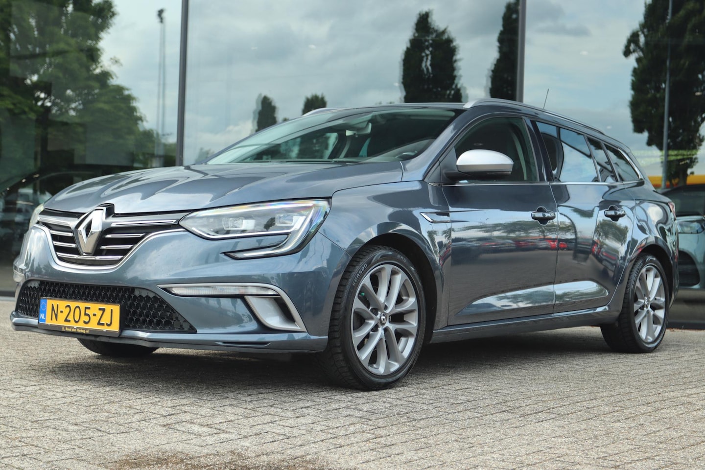 Renault Mégane Estate - 1.5 DCI GT-LINE | NAVI | KEY-LESS | TREKHAAK | LED | BLUETOOTH | PDC - AutoWereld.nl