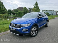 Volkswagen T-Roc - 1.0 TSI / Navi / Camera / Carplay / Standk