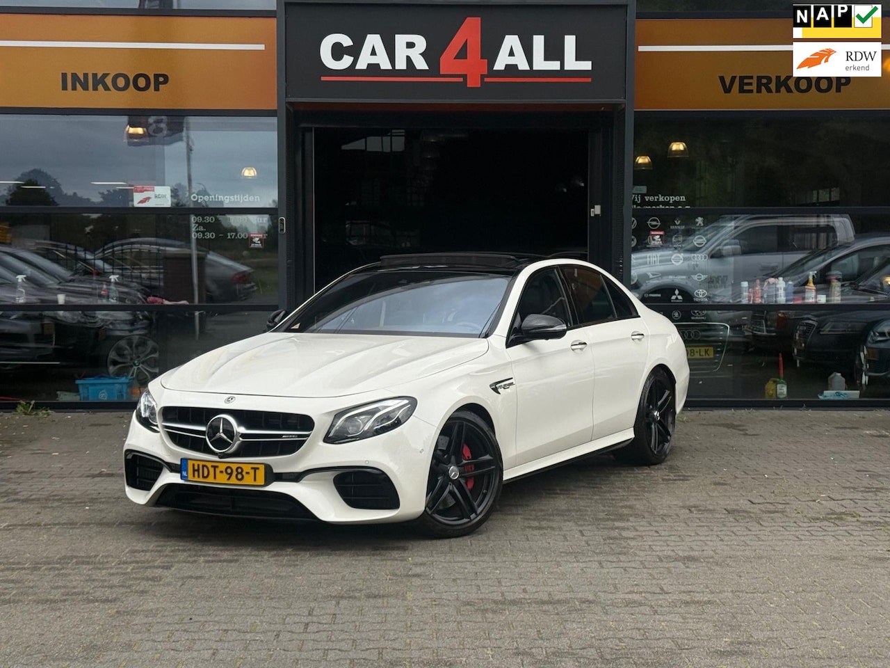 Mercedes-Benz E-klasse - AMG 63 S 4MATIC Premium Plus PANO/MASSAGE/MULTI BEAM/LUCHTVERING/360CAMERA/APK 31-07-2026 - AutoWereld.nl