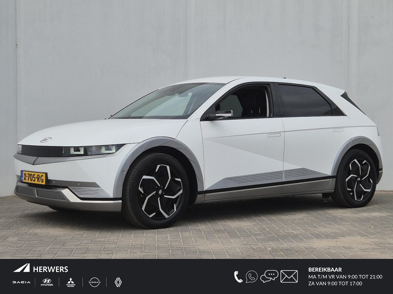 Hyundai IONIQ 5 - Lounge 77.4 kWh Automaat / Camera Spiegels / HUD / Apple Carplay Android Auto / Stuur-, St - AutoWereld.nl