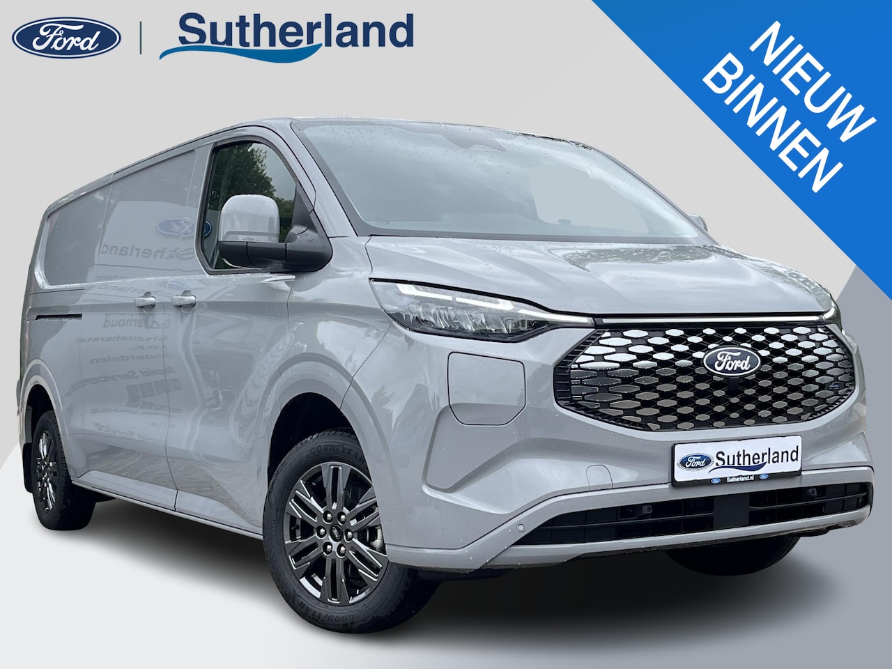 Ford Transit Custom - E-Custom 340 L2H1 Limited 65 kWh | SCI | Ford Voorraad | Trekhaak | Drive Assistance Pack - AutoWereld.nl