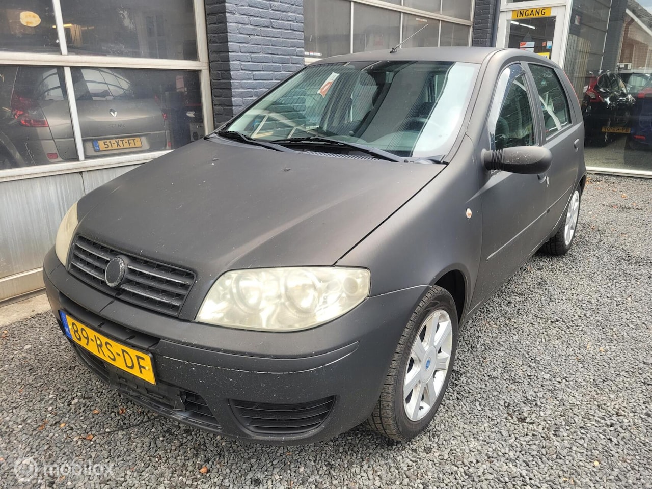 Fiat Punto - 1.4-16V Dynamic | OPRUIMING €599,- | - AutoWereld.nl
