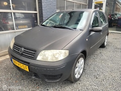 Fiat Punto - 1.4-16V Dynamic | OPRUIMING €599, - |