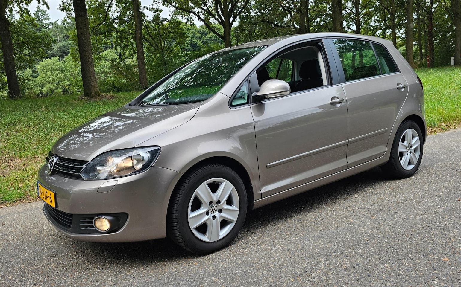 Volkswagen Golf Plus - 1.4 TSI 1e Eigenaar Navigatie Climate Control - AutoWereld.nl
