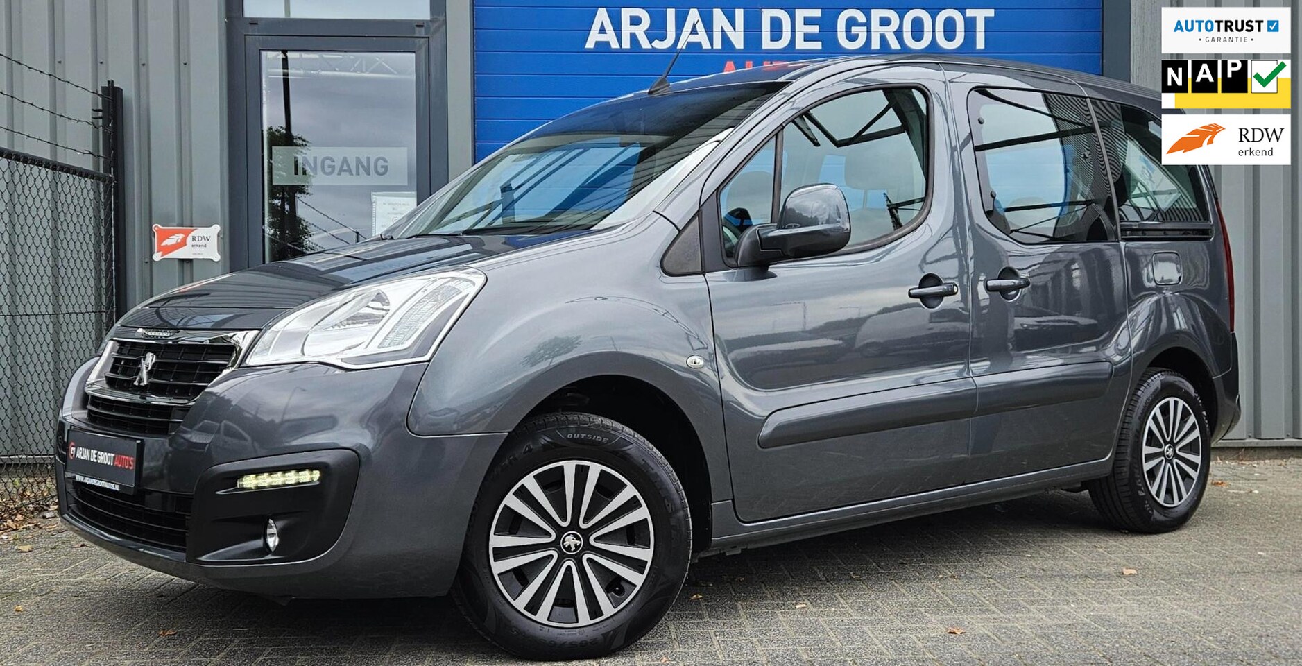 Peugeot Partner Tepee - 1.6 VTi Access Airco Cruise Navigatie bluetooth 4CILINDER - AutoWereld.nl