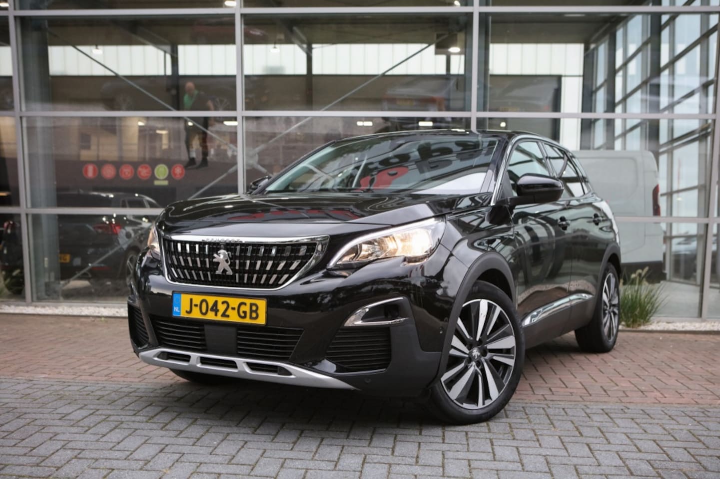Peugeot 3008 - 1.2 PureT. BL Prem - AutoWereld.nl