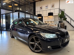 BMW 3-serie Touring - 318i Panoramadak Parkeersensoren Cruise control CarPlay Camera