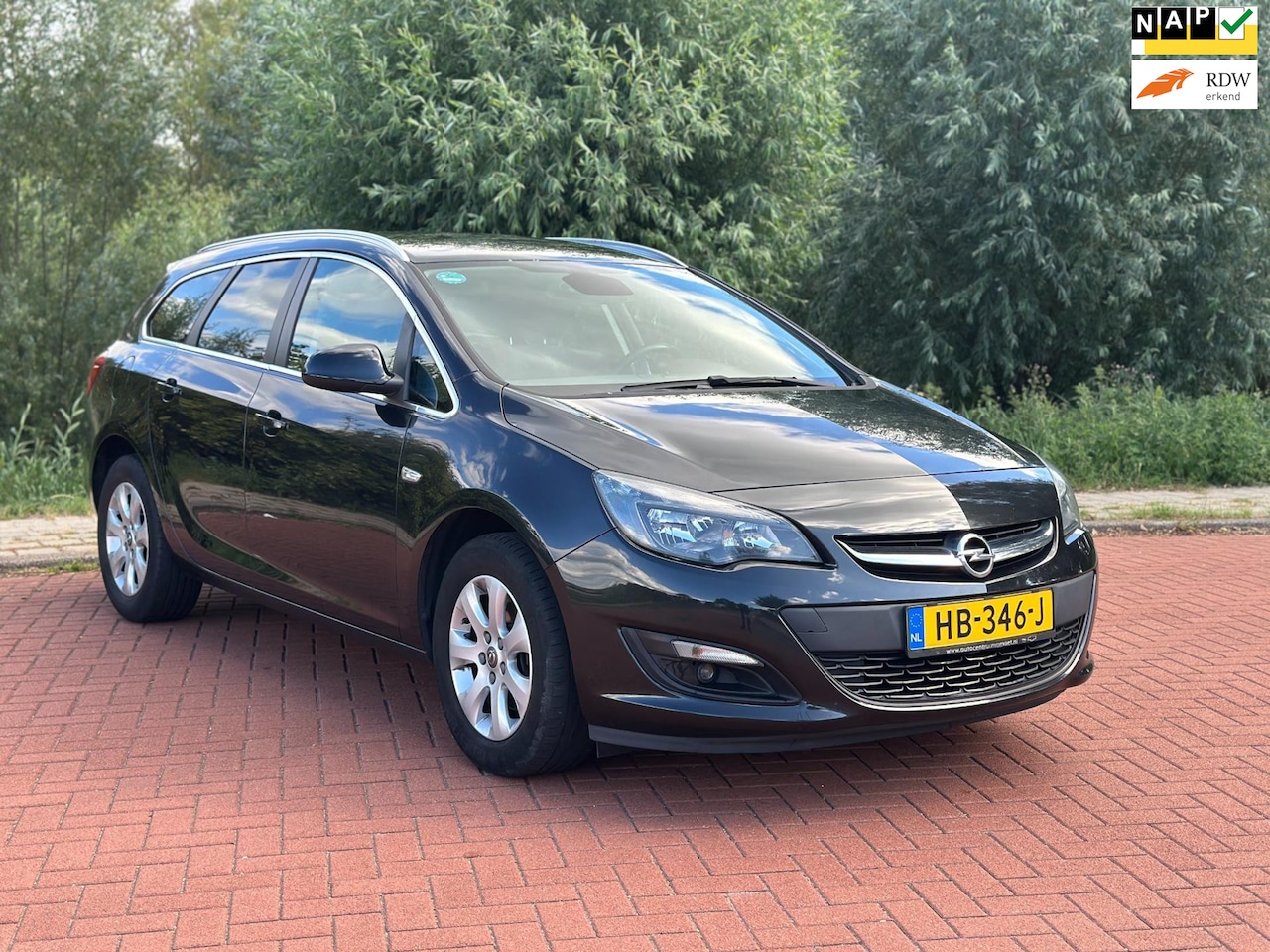 Opel Astra Sports Tourer - 1.6 CDTi Business + Nap/Navi/Dealer onderhouden - AutoWereld.nl