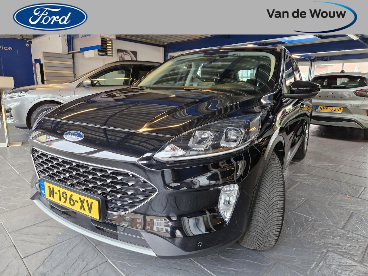 Ford Kuga - 1.5 EcoBoost Titanium Trekhaak 4-seizoenenbanden!!! - AutoWereld.nl