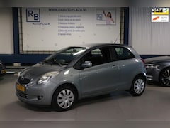 Toyota Yaris - 1.3 VVTi Sol / AIRCO / APK 4 2026 / KEURIGE WAGEN