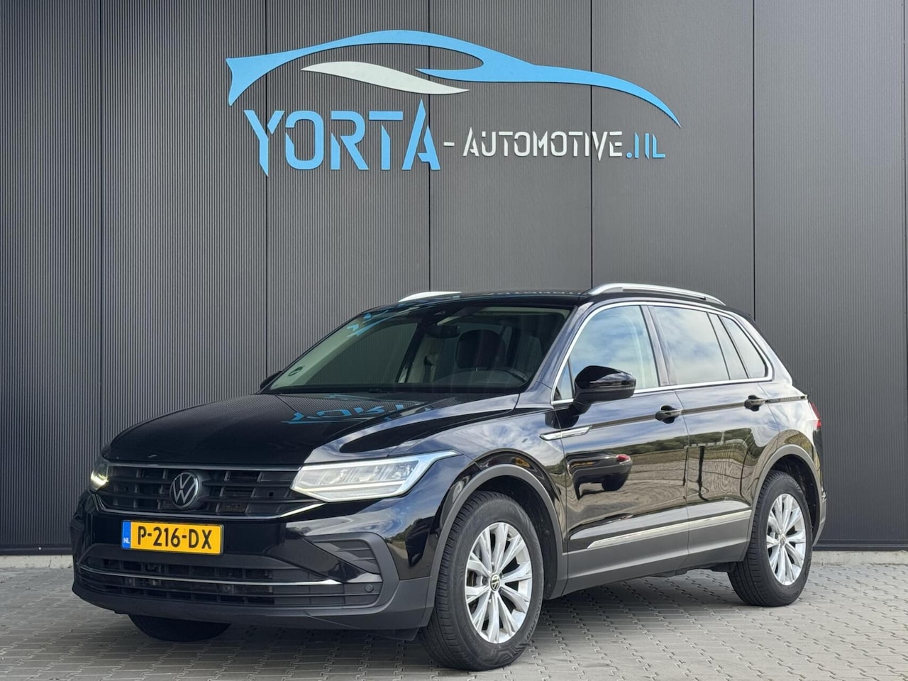 Volkswagen Tiguan - 1.5 TSI Life NL AUTO*VIRTUAL COCKPIT*1e EIGENAAR - AutoWereld.nl