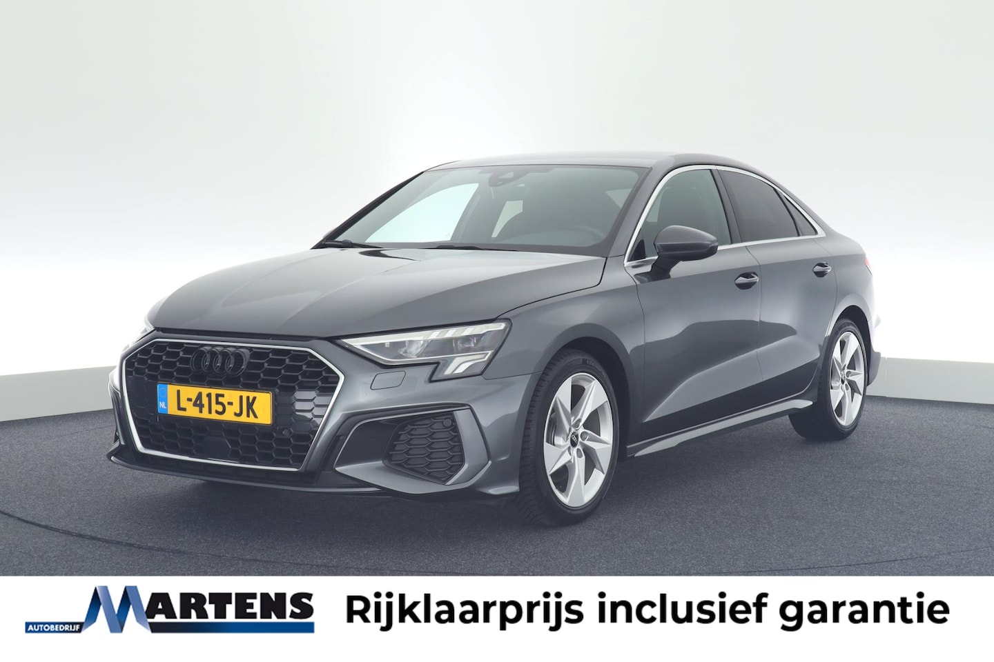 Audi A3 Limousine - 35 TFSI 150pk S-Tronic 2x S-Line Navigatie Stoelverwarming - AutoWereld.nl
