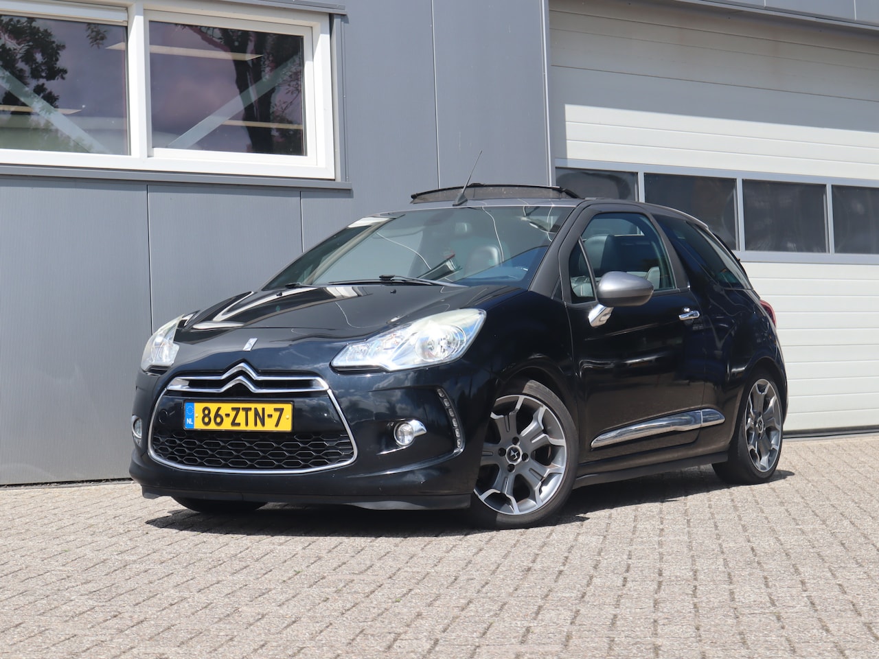Citroën DS3 Cabrio - 1.6 THP Sport Chic 1.6 THP Sport Chic - AutoWereld.nl