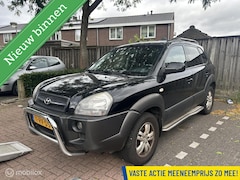 Hyundai Tucson - 2.0i Dynamic MOTORSCHADE