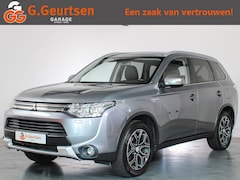 Mitsubishi Outlander - 7-Persoons, 2.0 PHEV Executive Edition X-Line, Achteruitrijcamera, Bluetooth, Navigatie, C