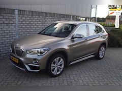 BMW X1 - SDrive20i Orange Edition III Autom Leder Elektrische Stoelen Stoelverw Navi Camera Head-Up
