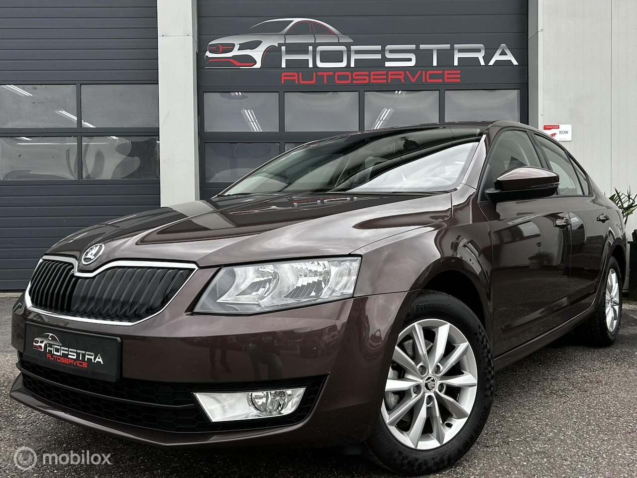 Skoda Octavia - 1.6 TDI Trekhk Navi Clima Lage-Km Orig Nederlands! - AutoWereld.nl