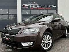 Skoda Octavia - 1.6 TDI Trekhk Navi Clima Lage-Km Orig Nederlands
