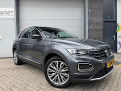 Volkswagen T-Roc - 1.5 TSI Style [Camera|Carplay|StoelVW|Lane assist]