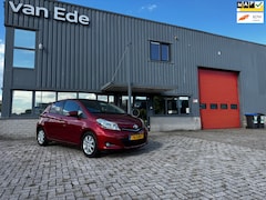 Toyota Yaris - 1.3 VVT-i Executive 5drs Clima Navi Pano