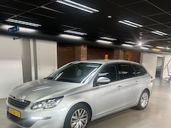 Peugeot 308 SW - 1.2 e-THP Blue Lease