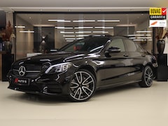 Mercedes-Benz C-klasse - 300 AMG Line / PANO/CARPLAY/SFEERVERLICHTING/STERENHEMEL